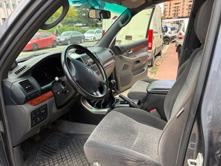 Toyota Land Cruiser 2004