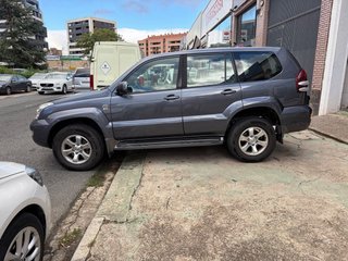 Toyota Land Cruiser 2004