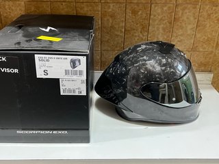 Casco Scorpion EXO-R1 EVO II ONYX AIR + extras