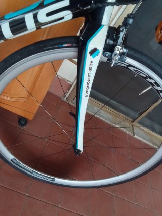 Bici da corsa Focus Izalco Max taglia 54M