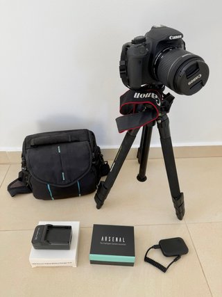 Canon EOS 700D + Accesorios