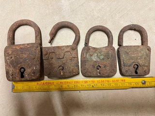 Set 4 Lucchetti Antichi
