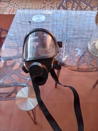 Máscara de Gas Vintage Años 80