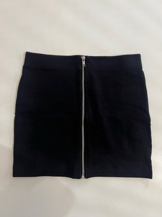 Falda de tubo negra con cremallera