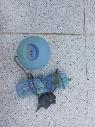 Teléfono Inalámbrico Azul con Base y Cargador