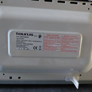 Microondas con Grill Taurus Negro