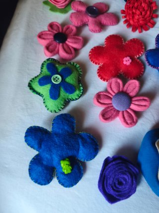 Lote de 30 Broches Artesanales o venta suelta