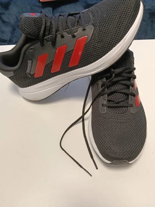 Zapatillas Deportivas Adidas Negras y Rojas