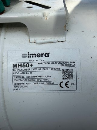 Depósito deagua potable + bomba presión