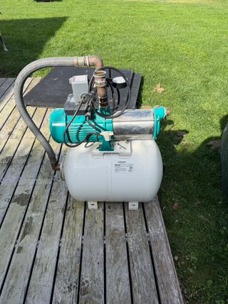 Depósito deagua potable + bomba presión
