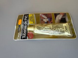 Adhesivo Soldador para Tuberías de PVC Ceys.