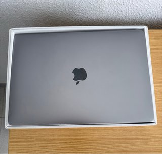 MacBook Air 13 2020 16GB RAM 500GB SSD como nuevo