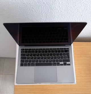 MacBook Air 13 2020 16GB RAM 500GB SSD como nuevo