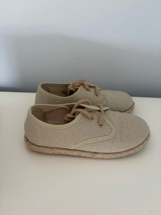 Niño ceremonia: pantalones (4 años). Zapatos (27)