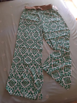 Pantalón palazzo estampado verde y blanco