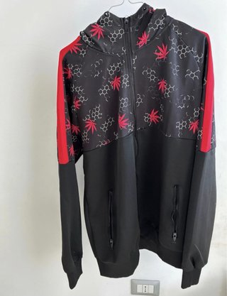 Completo tuta nero e rosso
