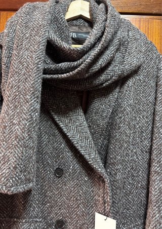 Abrigo Zara Gris con Bufanda Talla XS-S