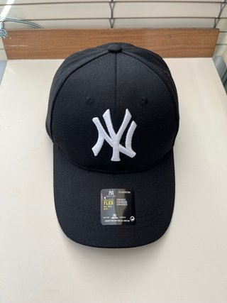 Gorra New Era Yankees Negra y Blanca