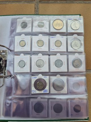 Colección de Monedas en Álbum