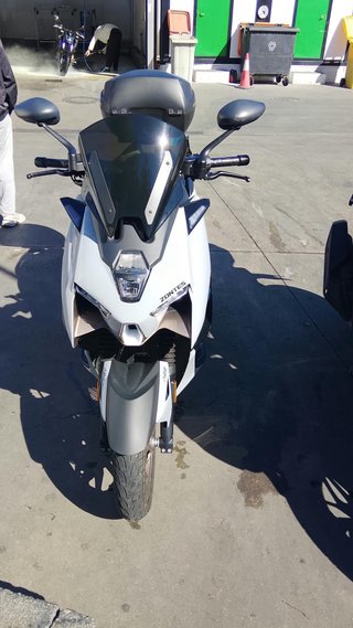 Moto Zontes 125M Blanca