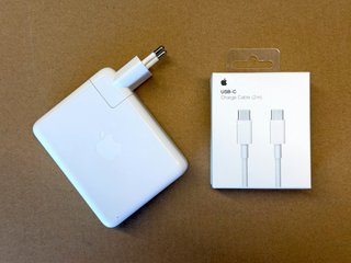 Cargador Apple 96W y Cable USB-C