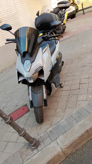 Zontes 125M Maxi Scooter año 2026