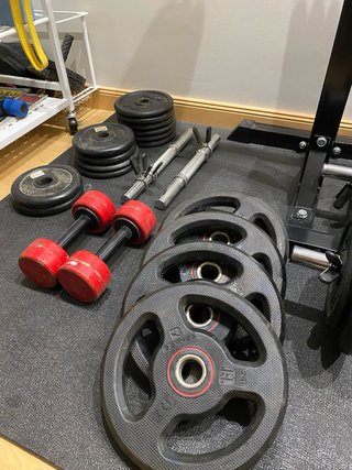 Press Banca y Pesas Gimnasio