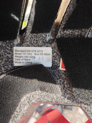 Patines en línea con casco y protecciones