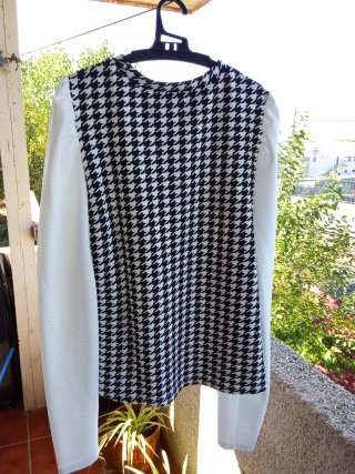 Blusa de Manga Larga Estampado Pata de Gallo.