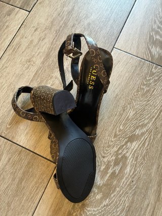 Sandalias Guess Talla 37