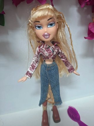 Muñeca Bratz Xpress It Cloe