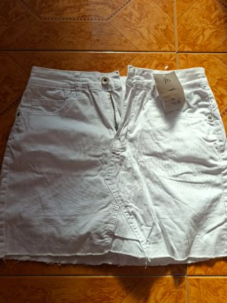 Falda short blanca