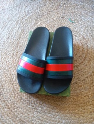 Chanclas Gucci