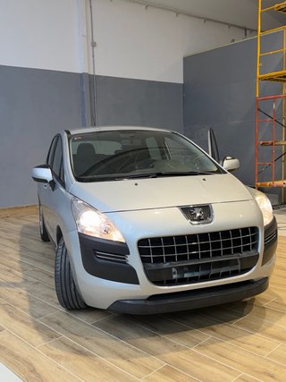 Peugeot 3008 2011