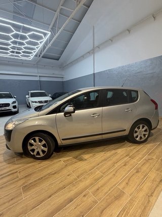Peugeot 3008 2011