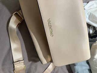 Bolso Valentino Beige Elegante
