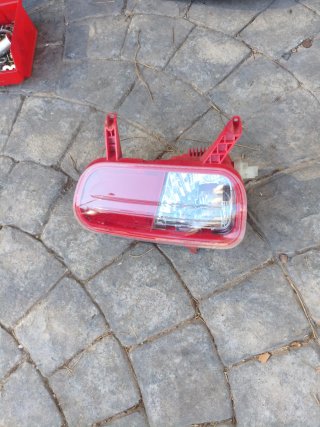 Luz Marcha Atrás y antinieblas Peugeot 5008