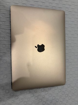 MacBook Pro M2 2022