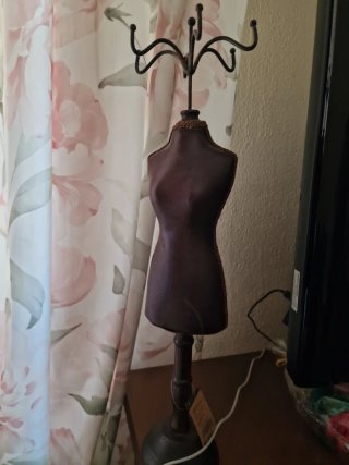 Exhibidor de Bisutería Maniquí