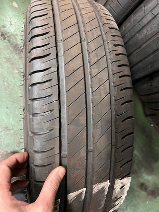 Neumáticos Michelin 225/75-16C 121/120R