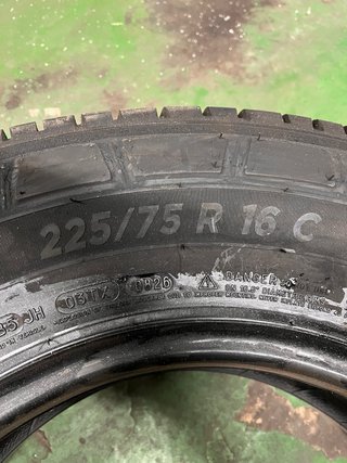 Neumáticos Michelin 225/75-16C 121/120R