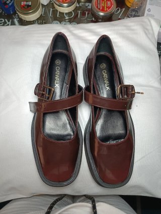 Zapatos Catwalk Burdeos Talla 40