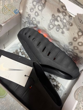 Chanclas Nike Negras y Naranjas