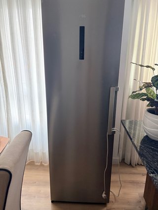 Congelador Vertical AEG