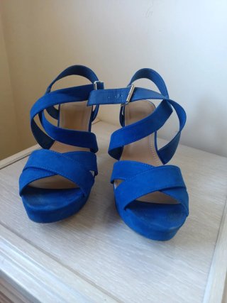 Sandalias de Ante Azul con Tacón