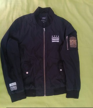 Chaqueta Bomber Negra Yishion