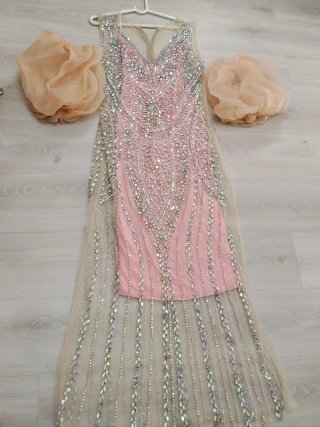 Vestido de fiesta con pedrería