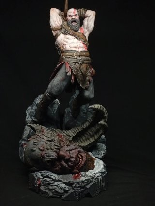 Statua di Kratos di God of War