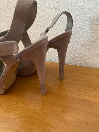Sandalias de tacón Zara grises
