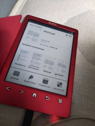 Libro electrónico Sony Rojo